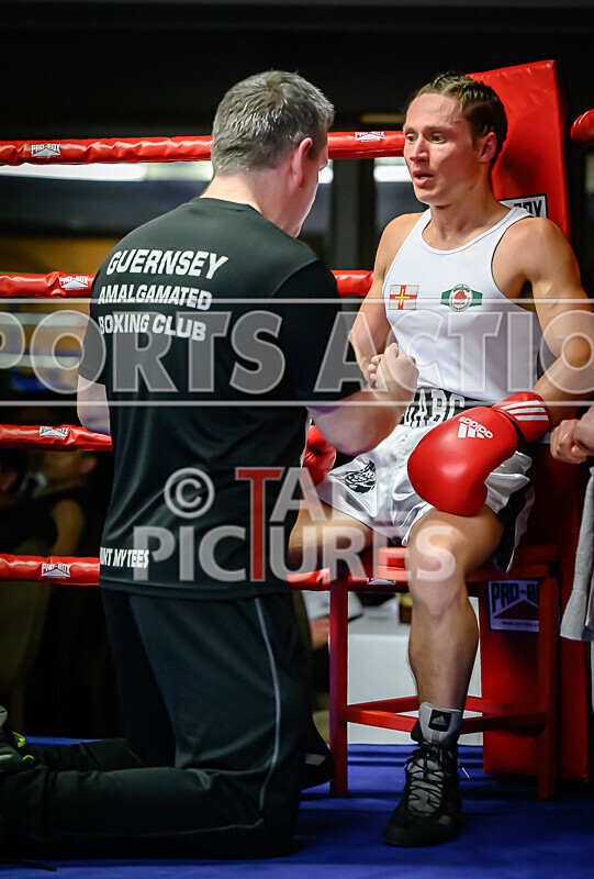 BOUT- 8 - Jay Wilson v Craig Rainey-19 - BOUT: 8 - Jay Wilson v Craig Rainey
