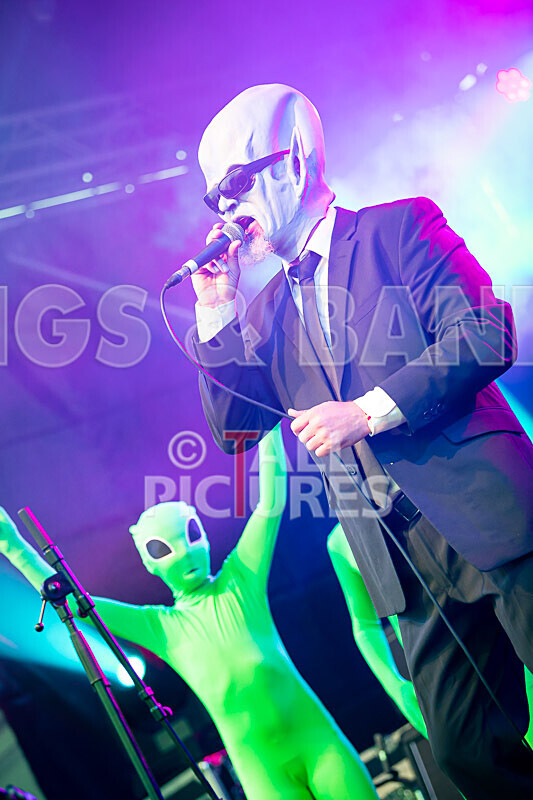 The Bensons-20 - THE BENSONS