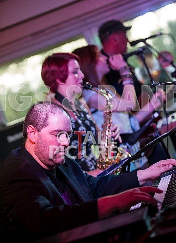 Party in Paris-16 - PARTY IN PARIS