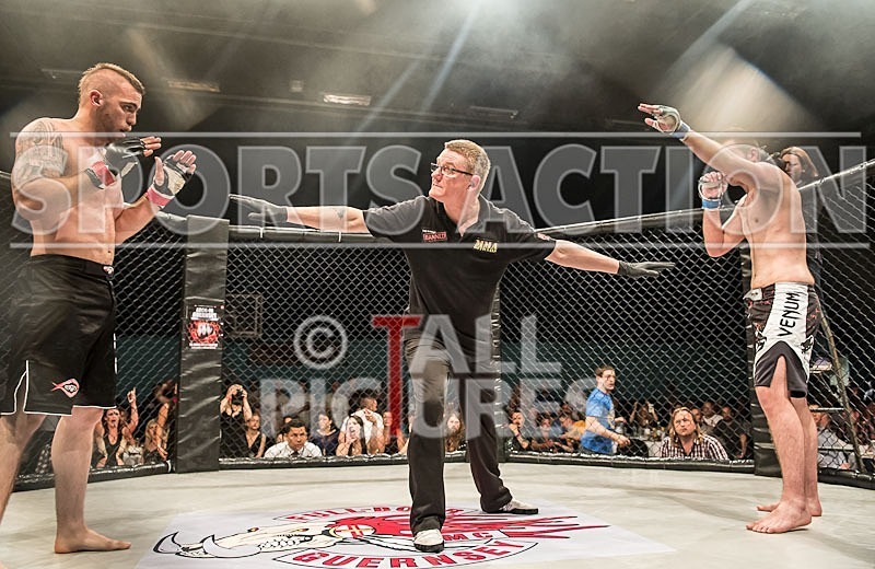 Cage Fighting_2012_Bout 11-45 - BOUT-11