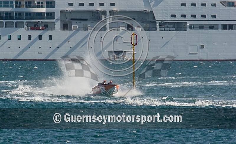 Powerboat Race_25-08-2013-96 - RACE-11 NORTH BEACH