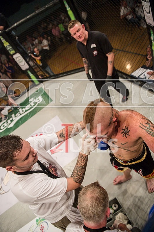 Lock-in Guernsey_2013_Bout-5-44 - BOUT-5