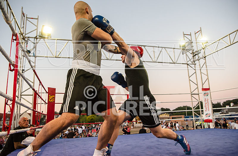 BOUT-15- Greg The Machine Gun Mackenzie v Jaques Big Dogg Colley-5 - BOUT-15: Greg 'The Machine Gun' Mackenzie v Jaques 'Big Dogg' Colley