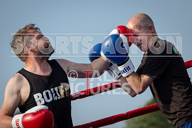 BOUT 2 - Steve -The Stoat- Ozanne v Alan -Dinosaur- Donaldson-22 - BOUT 2 - Steve 'The Stoat' Ozanne v Alan 'Dinosaur' Donaldson