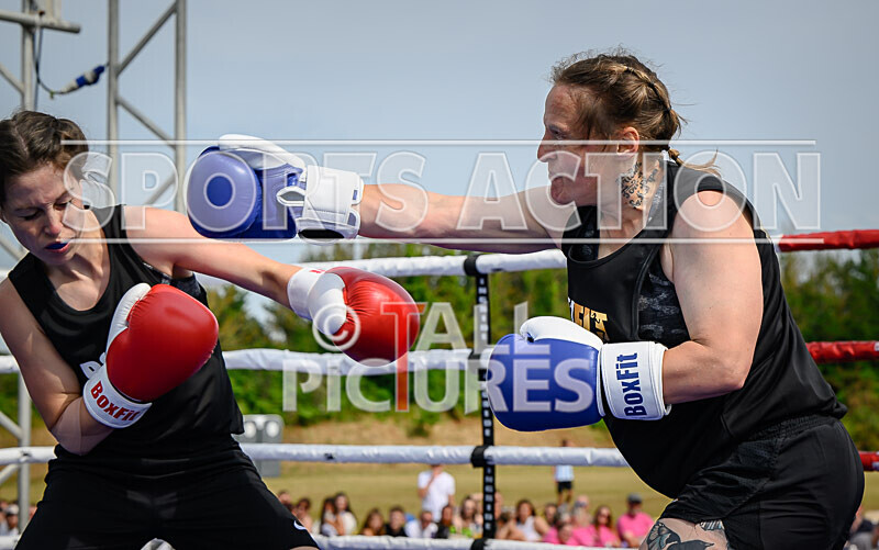 BOUT 1 - Emma the Mentalist Martin v Joanna the Hammer Wheatley-7 - BOUT 1 - Emma 'the Mentalist' Martin v Joanna 'the Hammer' Wheatley