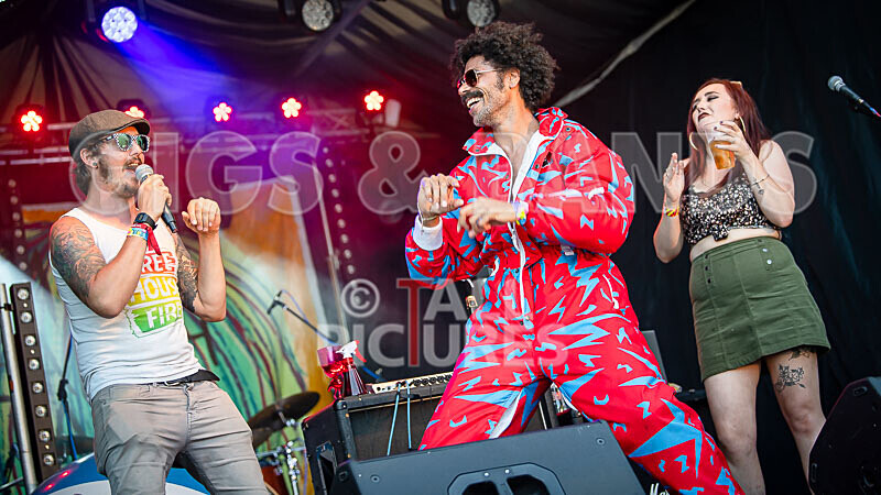 Baron Denden and the IL Sound System-26 - BARON DENDEN AND THE IL SOUND SYSTEM