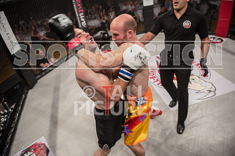 Lee Waterman v Danny Smith-13 - BOUT 1