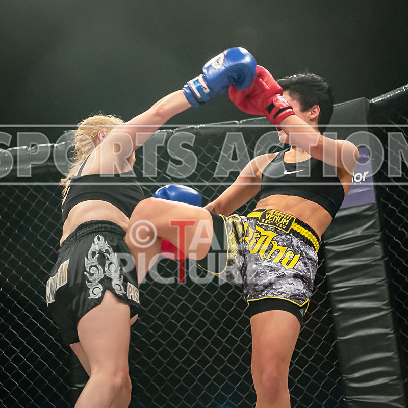 BOUT-7- Carol Crowther v Charise Mourant-15 - BOUT-7 Carol Crowther v Charise Mourant