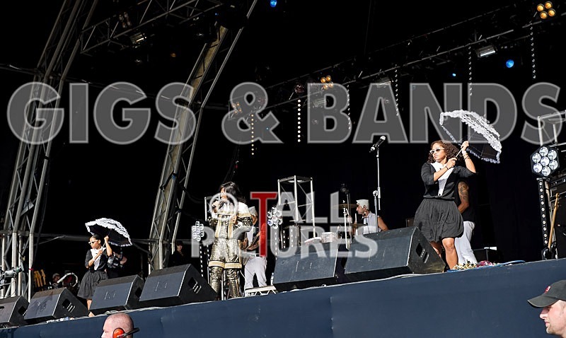 Santigold-13 - SANTIGOLD