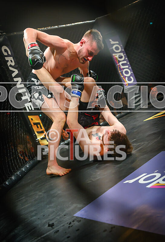 BOUT- 11 - James Jeune v Matt Iwon-6 - BOUT 11 - James Jeune v Matt Iwon