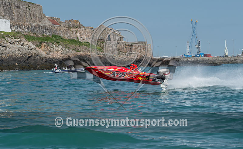 Powerboat Racing_17-05-2014-73 - RACE-3 FERMAIN