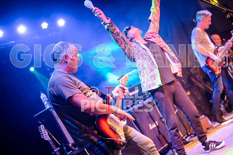 The Sacred Hearts-37 - THE SACRED HEARTS