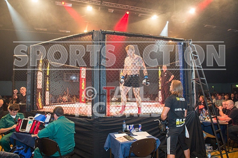 Lock-in Guernsey_2013_Bout-15-4 - BOUT-15