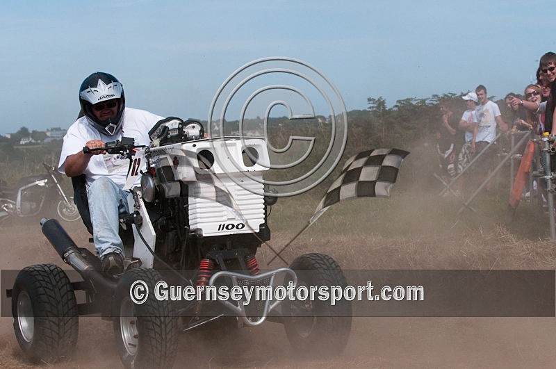 Hogwash_09-84 - HOGWASH 2009 - SCENE