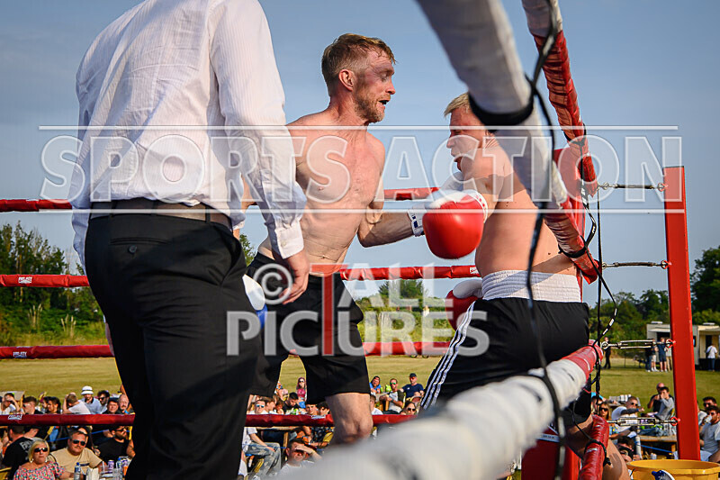 BOUT 8 - Mark Butterwork v Marvelous Modris Kononovs-16 - BOUT 8 - Mark Butterwork v 'Marvelous' Modris Kononovs