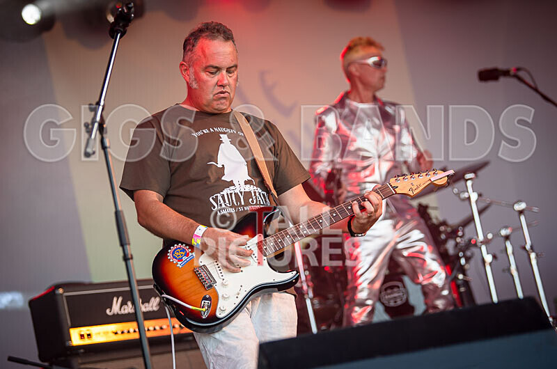 The Sacred Hearts-78 - THE SACRED HEARTS