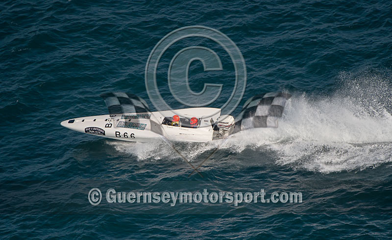 Worlds Powerboats_2014_Race-1-251 - UIM CLASS 3A & 3B WORLD OFFSHORE CHAMPIONSHIP_RACE-1