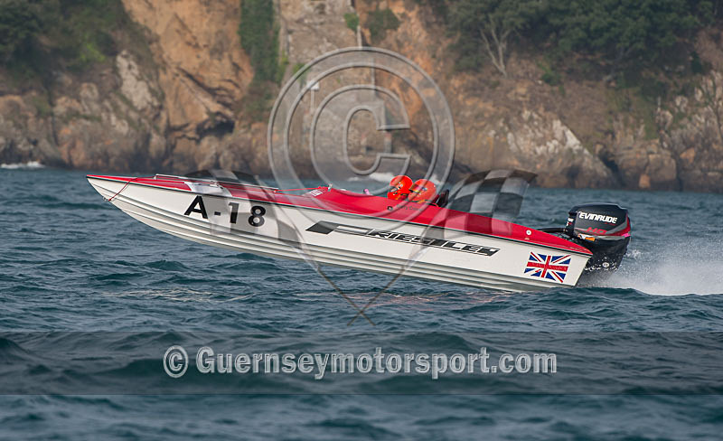 Worlds Powerboats_2014_Race-2-83 - UIM CLASS 3A & 3B WORLD OFFSHORE CHAMPIONSHIP_RACE-2