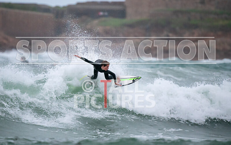 Surfing_01-11-2020-145 - SURFING AT VAZON BAY GUERNSEY