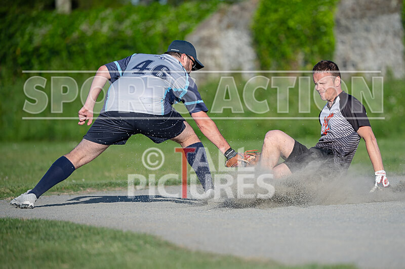 Softball_Rookies v Buccaneers-64 - ROOKIES v BUCCANEERS