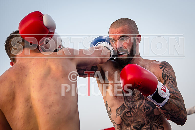 BOUT 14 - Koen -Kraken- Le Prevost v Lewis Bourgaize-10 - BOUT 14 - Koen 'Kraken' Le Prevost v Lewis Bourgaize