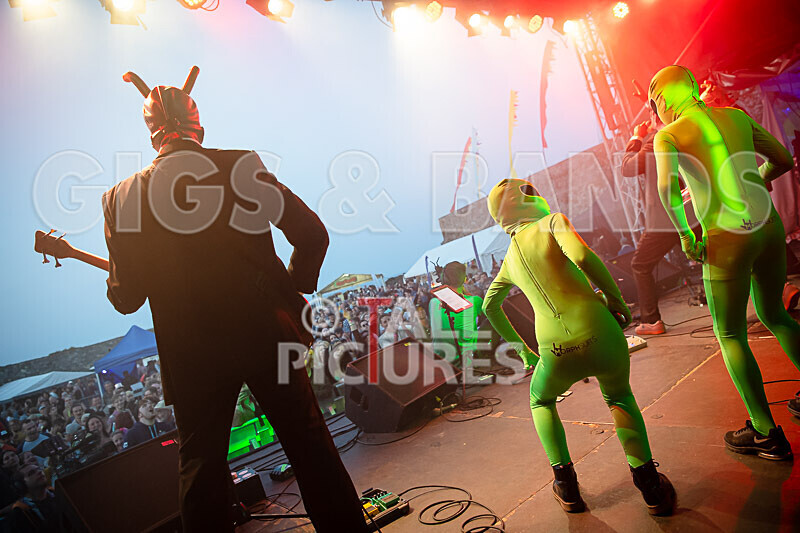 The Bensons-6 - THE BENSONS