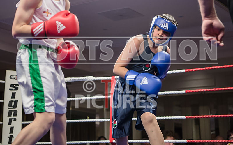 Bout - 1_Charlie Driscoll v Zak Nabi-13 - Bout - 1_Charlie Driscoll v Zak Nabi