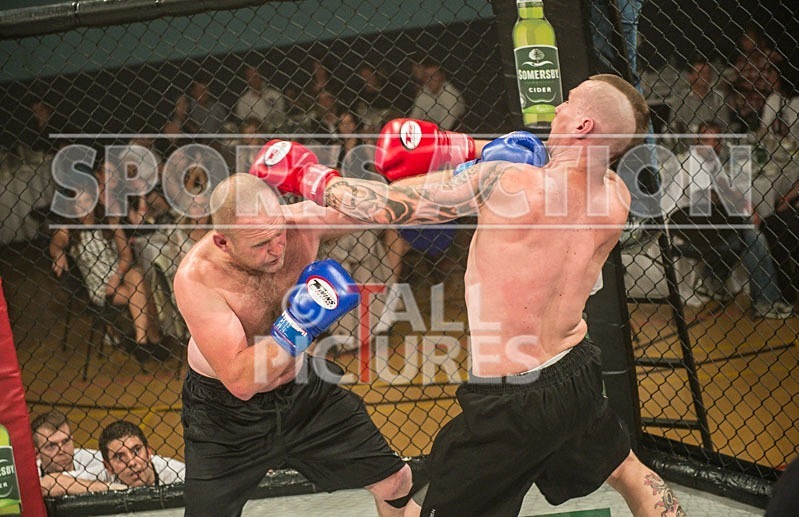 Lock-in Guernsey_2013_Bout-3-33 - BOUT-3