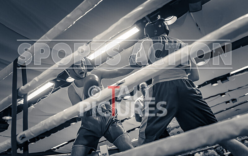 BOUT 4 - Ross Vining v Lewis Oyler-25 - BOUT 4 - Ross Vining v Lewis Oyler