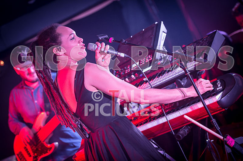 The Skints-28 - THE SKINTS