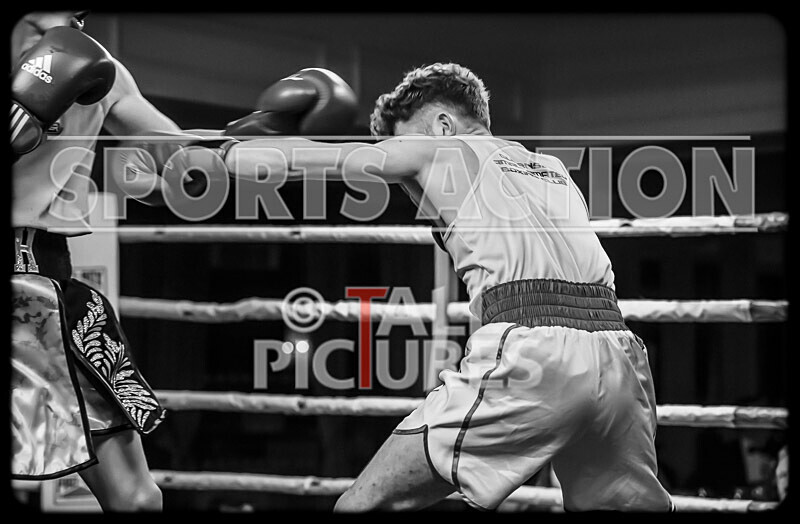 BOUT- 10 - Tom Teers v Shane Smith-53 - BOUT: 10 - Tom Teers v Shane Smith