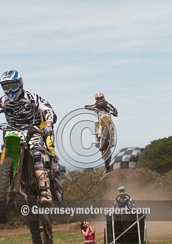 Hogwash_09-25 - HOGWASH 2009 - SCENE