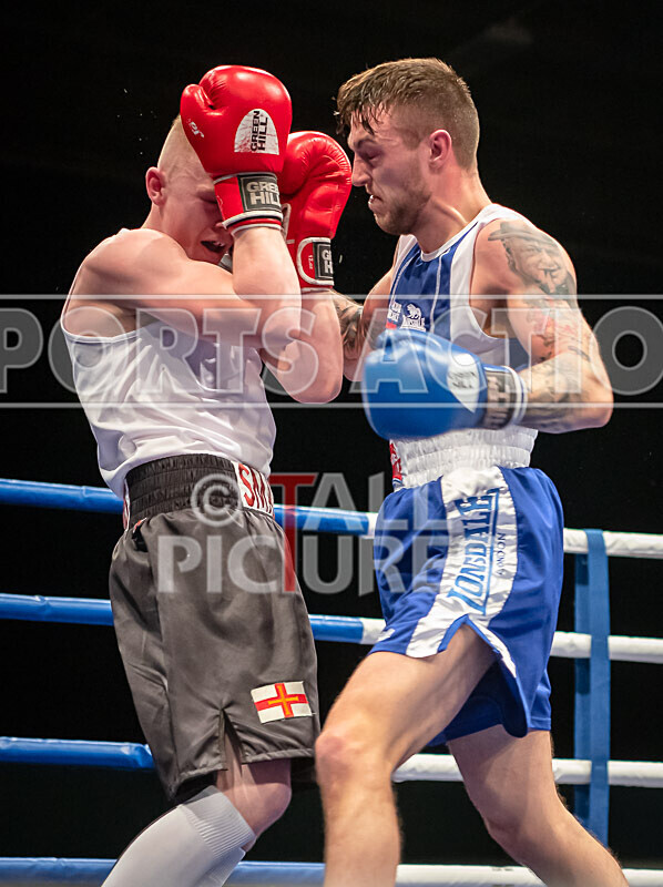 Bout 16_Mason Smale v Liam Fox-8 - Bout 16_Mason Smale v Liam Fox