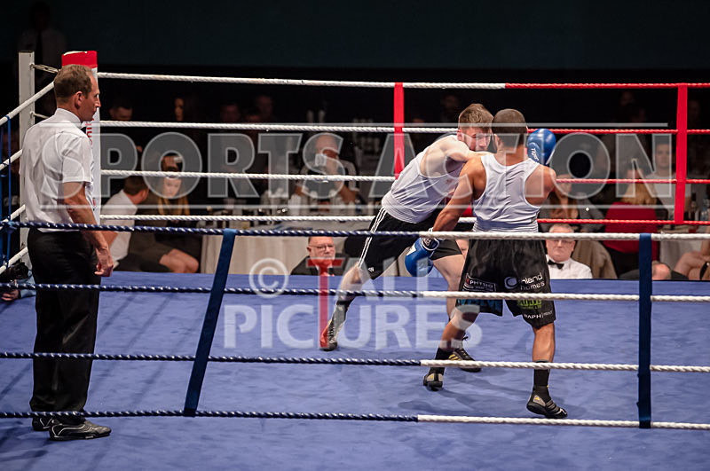 BOUT-19 - Chris Sumner v Courtney Frimpong-15 - BOUT-19 - Chris Sumner v Courtney Frimpong