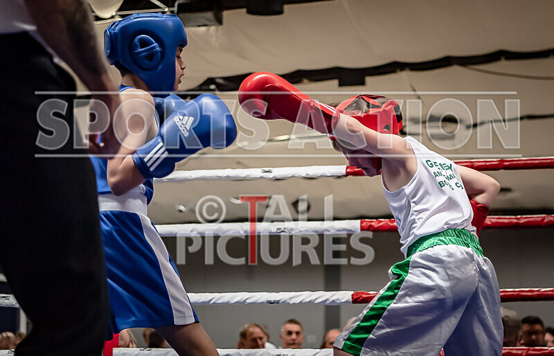 BOUT 1 - Liam Duff v Oliver McKenzie-23 - BOUT 1 - Liam Duff v Oliver McKenzie