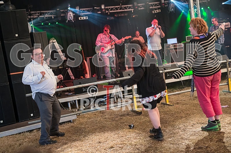 No Paparazzi-102 - NO PAPARAZZI