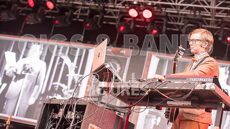 Public Service Broadcasting-12 - PUBLIC SERVICE BROADCASTING