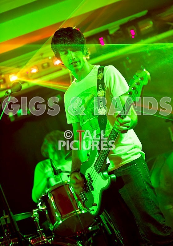 The Deadbeats-13 - THE DEADBEATS