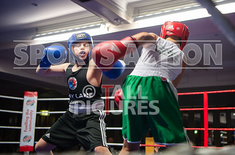 BOUT-2- Xabie Marsh v Anthoney Cowley-9 - BOUT-2_Xabie Marsh v Anthoney Cowley