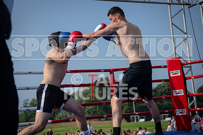 BOUT 4 - Alex -Quarter Pounder- Finer v Chris -Granite- Gavey-5 - BOUT 4 - Alex 'Quarter Pounder' Finer v Chris 'Granite' Gavey