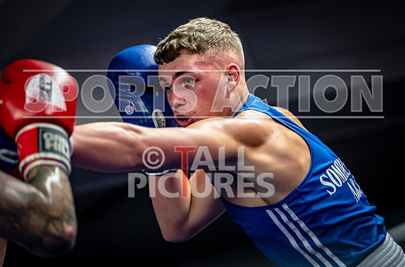 BOUT 10_Billy Le Poullain v Josh Bridges-17 - BOUT 10_Billy Le Poullain v Josh Bridges