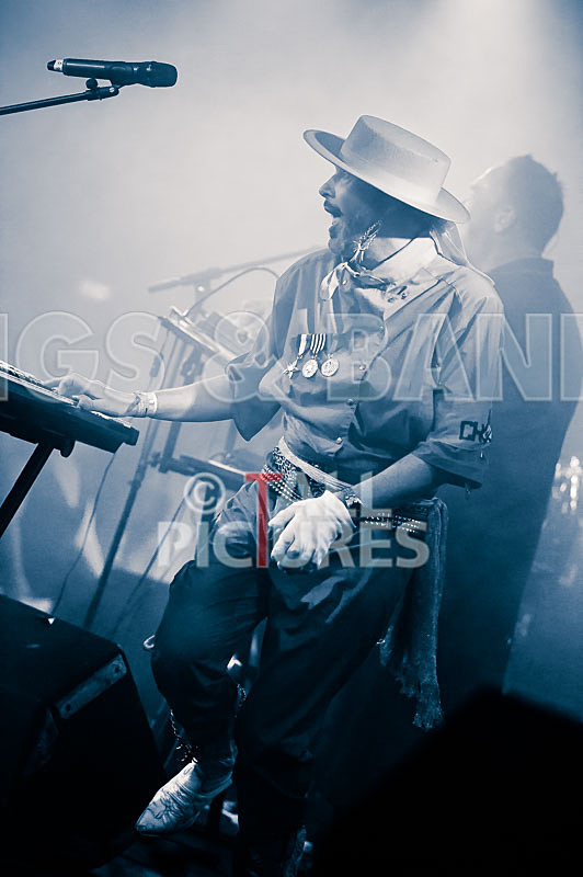 Fade2Grey-406 - FADE2GREY