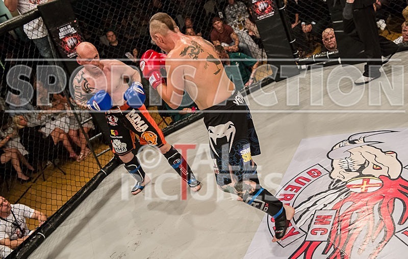 Cage Fighting_2012_Bout 10-38 - BOUT-10