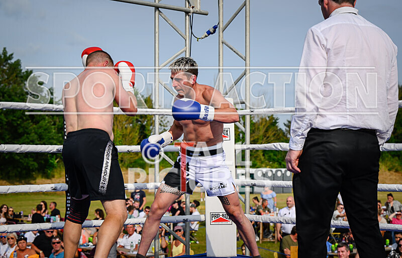 BOUT 7 - Luke Graham v Jan the Dutch Destroyer Dame-9 - BOUT 7 - Luke Graham v Jan 'the Dutch Destroyer' Dame