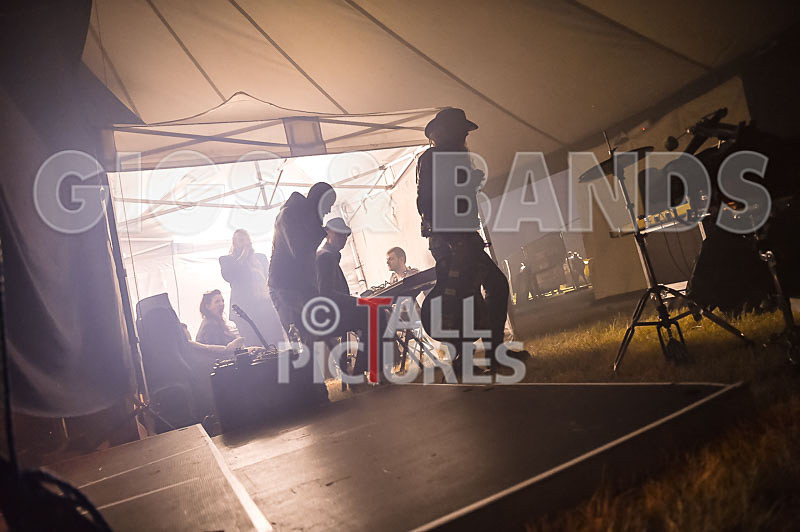 Johnny Cage and the Voodoo Groove-31 - JOHNNY CAGE AND THE VOODOO GROOVE