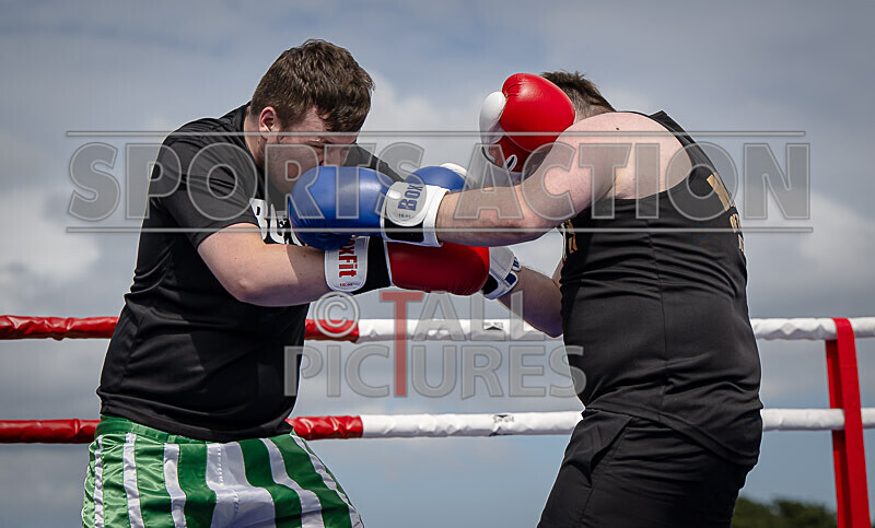 BOUT 1- Iron Mike Carre v Martin in Need of Help-20 - BOUT 1- 'Iron' Mike Carre v Martin 'in Need of' Help