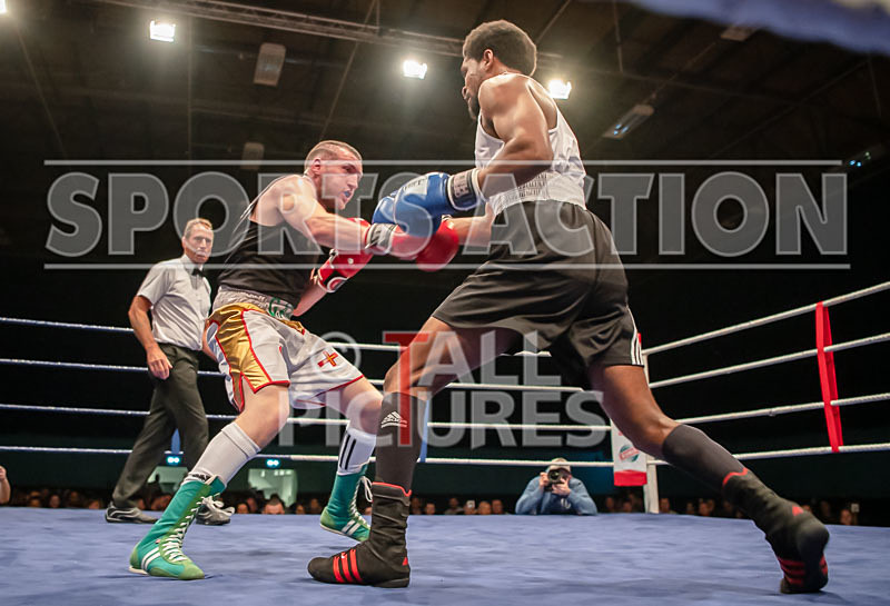 BOUT-18 - Jimmy Lesbirel v Byron Morris-28 - BOUT-18 - Jimmy Lesbirel v Byron Morris