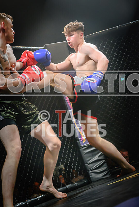 BOUT- 6 - Fin Aitkin v Pharrell Taylor-44 - BOUT 6 - Fin Aitkin v Pharrell Taylor