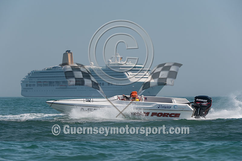 Powerboat Racing_18-05-2014-6 - RACE-4 FERMAIN/FERRIERE