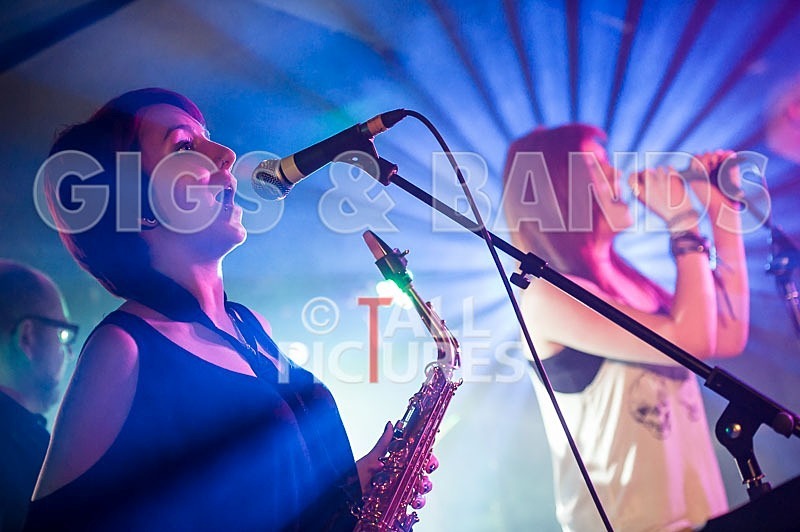 Party in Paris-26 - PARTY IN PARIS